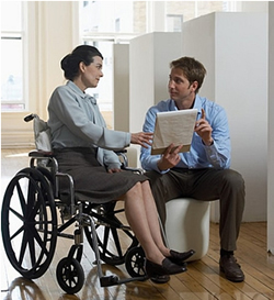niepełnosprawny pracownik w firmie